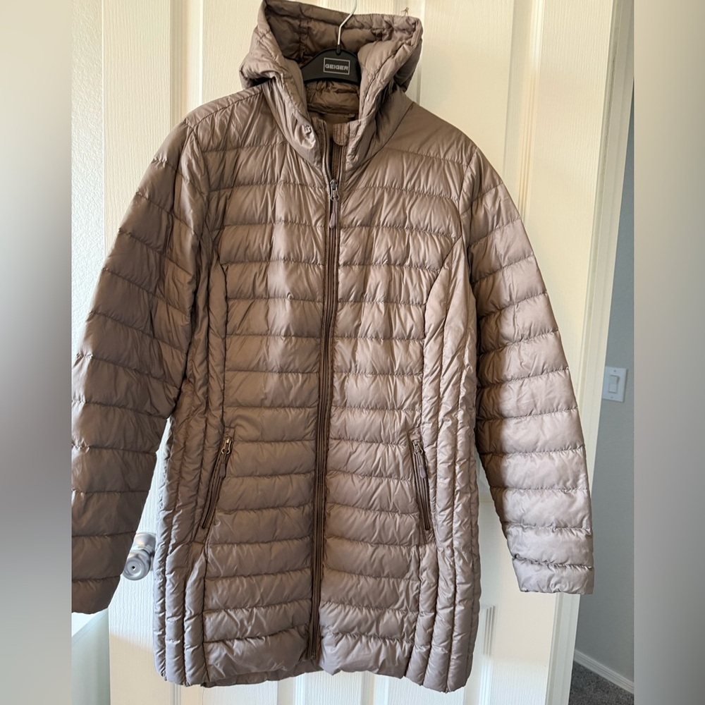 Women's Taupe Puffer Jacket